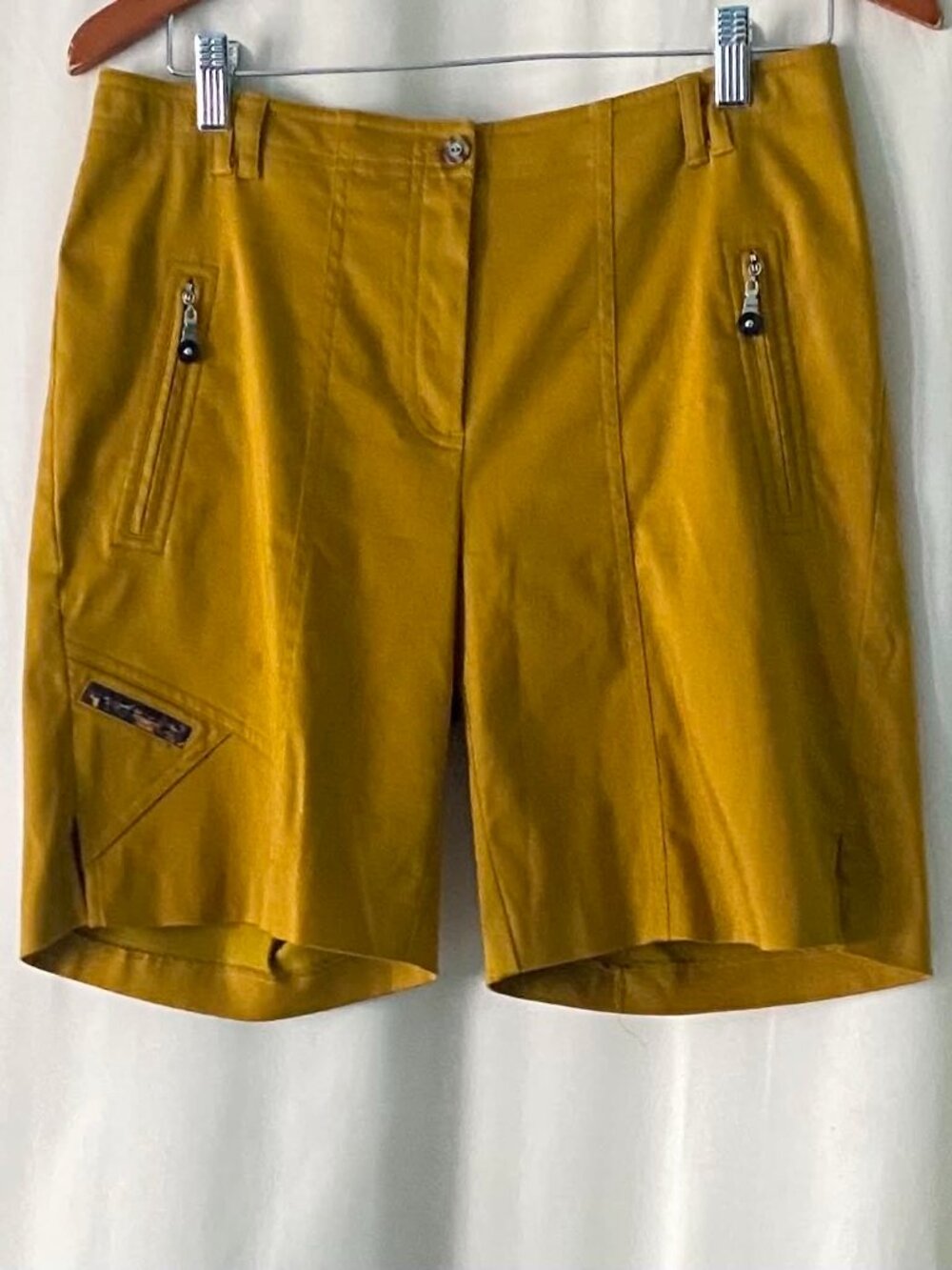 Jamie Sadock Golf Shorts Women's Size 4 Mustard Yellow Stretch Performance Zip P